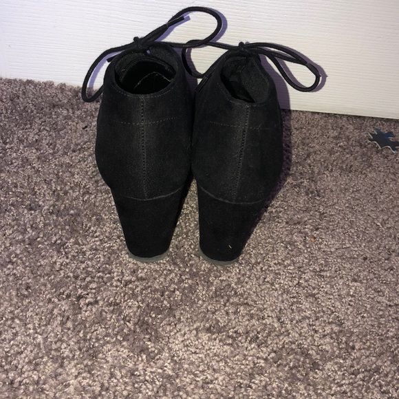 Shoes - Picture 3 of 3